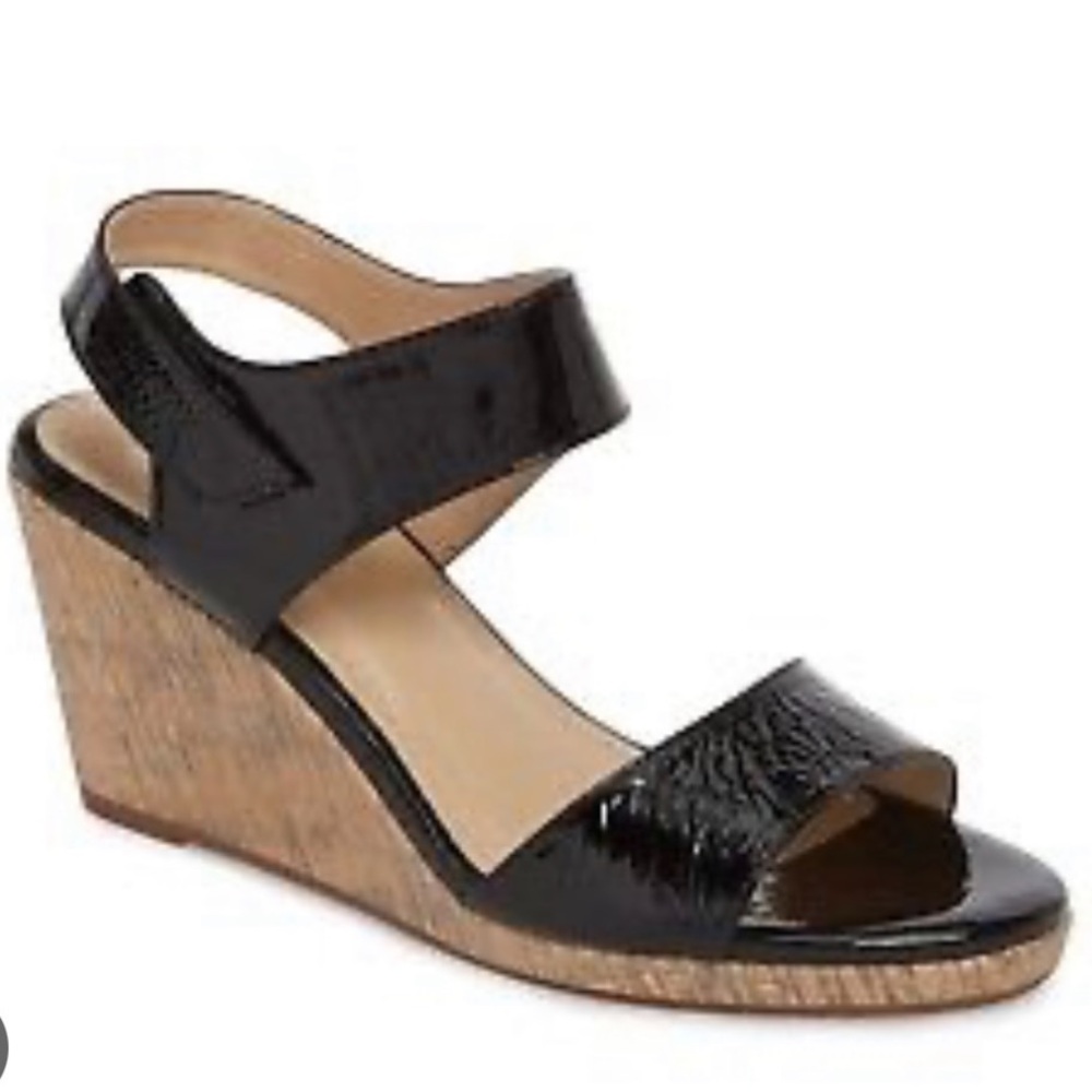 Johnston & Murphy Glenna black crinkle patent leather wedge sandal NWOT